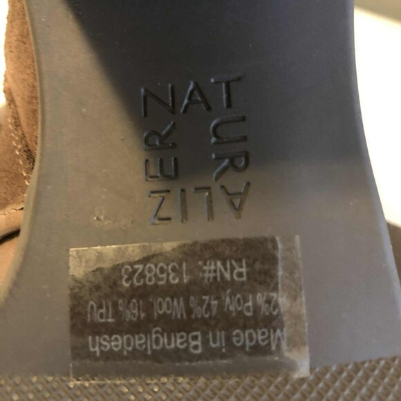 NATURALIZER Myla Lug Sole Ankle Bootie Waterproof Leather Sweetwood 8 MSRP $200 - Picture 9 of 9